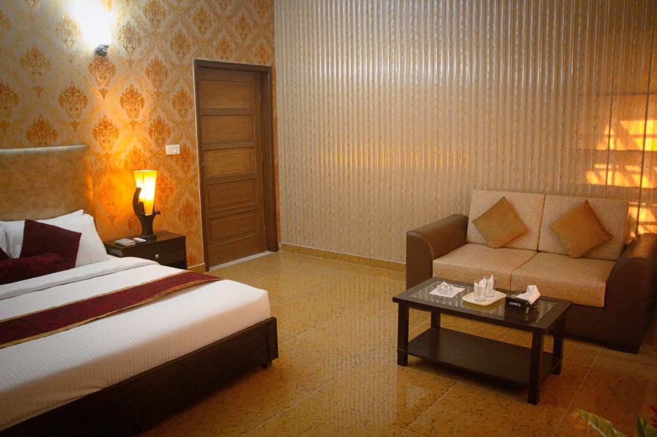 Mall View Hotel Gulberg Lahore Luaran gambar