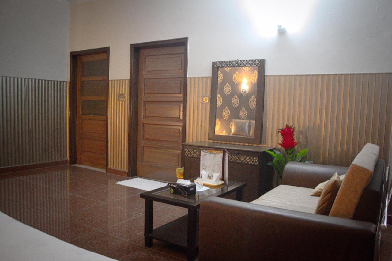 Mall View Hotel Gulberg Lahore Luaran gambar